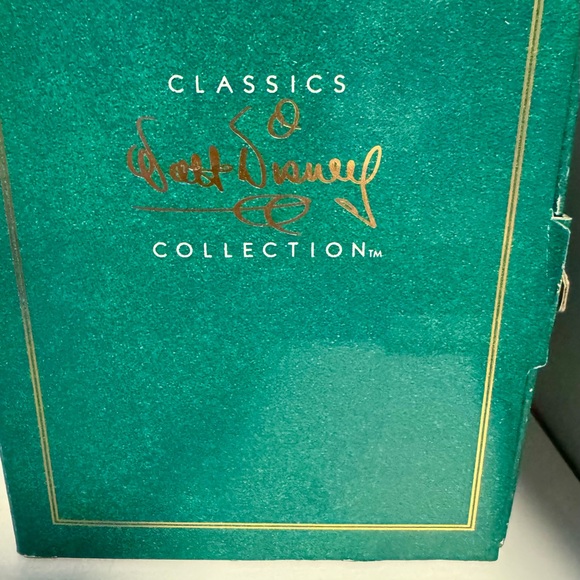 WDCC Pluto Helps Decorate 1996 Ornament - Picture 9 of 9